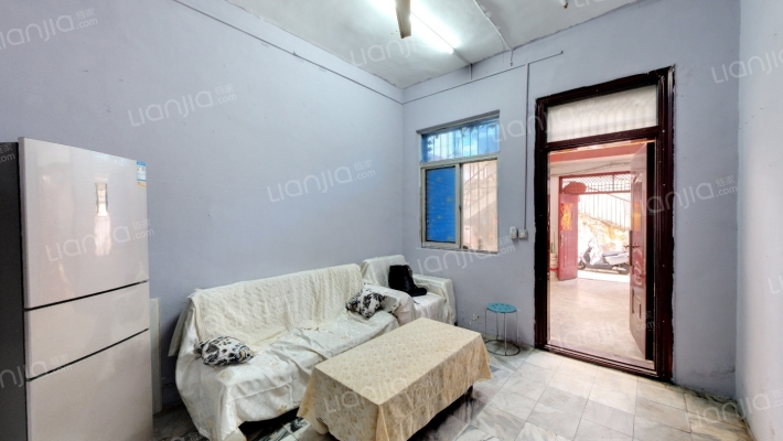 前王物业小区(春晓街)二手房实景图