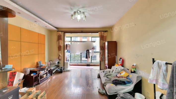 白云佳苑二手房实景图