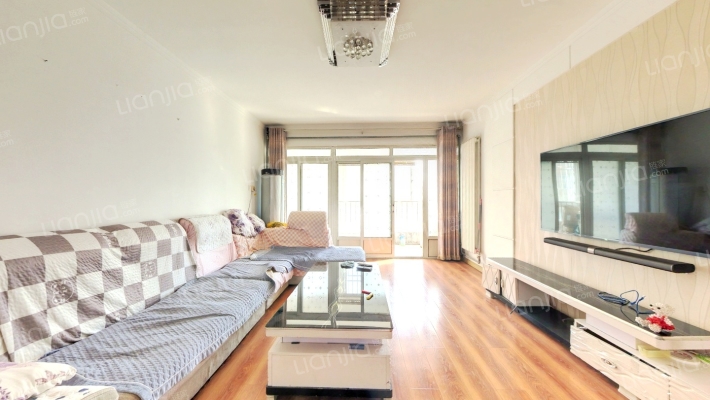 公交花园二手房实景图