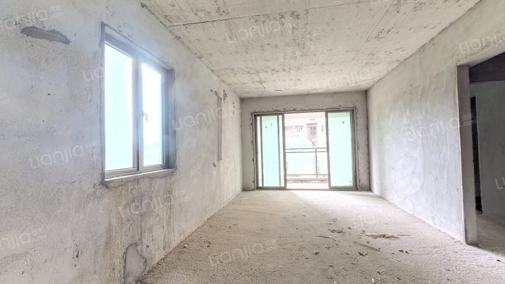 东信新天华府二手房实景图