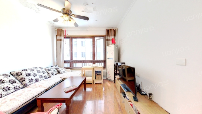 富世广场二手房实景图