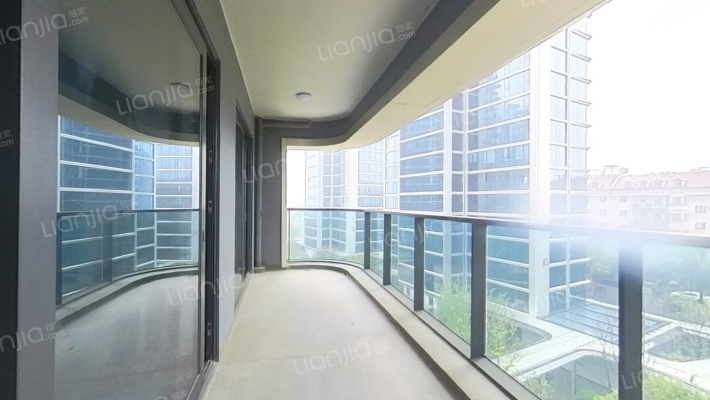绿城凤起潮鸣二手房实景图