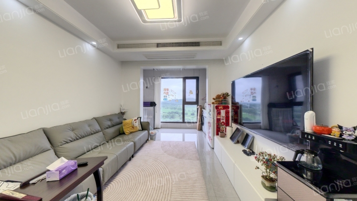 绿地理想名苑二手房实景图