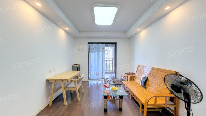 万科金域滨江二手房实景图