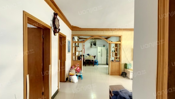 沁园西路11号二手房实景图