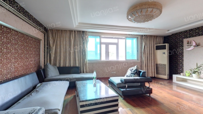 护国路152号二手房实景图