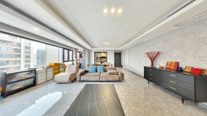 绿地新里城三期二手房实景图