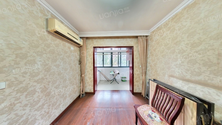 頭甲公寓二手房实景图