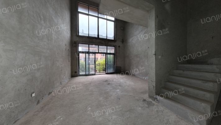 典雅布莱顿庄园二手房实景图