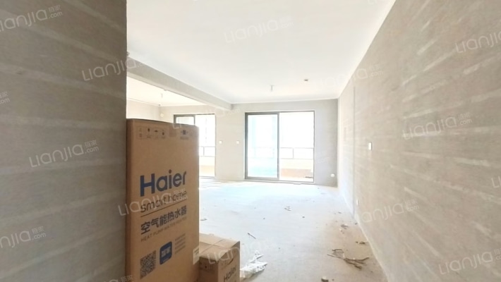 宝龙红星天铂北区二手房实景图