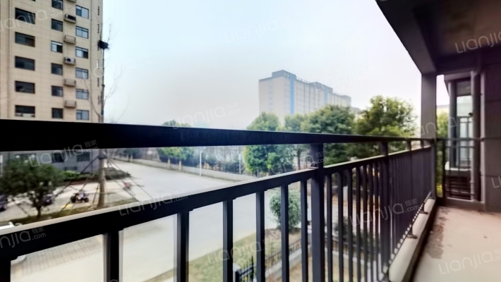 联营中专家属院二手房实景图