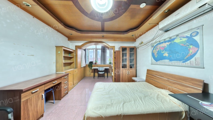 护国寺18号院二手房实景图