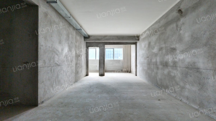 万瑞天际云墅二手房实景图