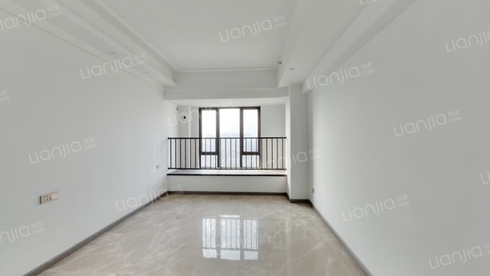 美邻广场二手房实景图