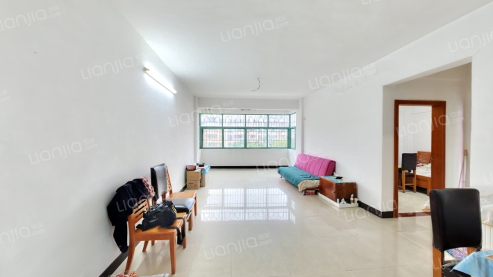 文华湖景苑小区二手房实景图