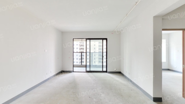 湖悦华庭二手房实景图