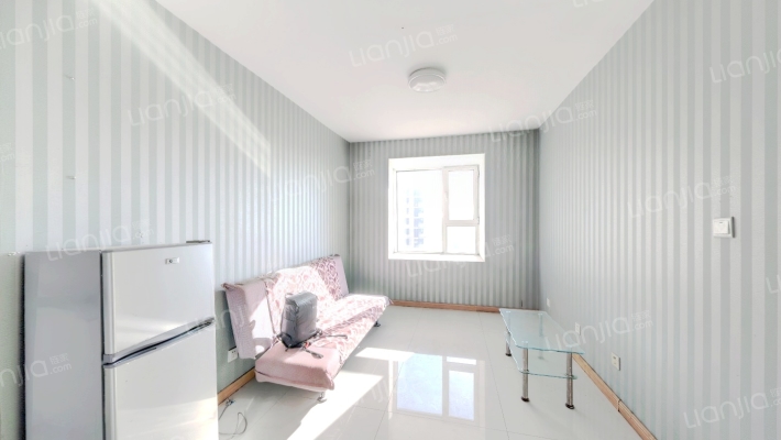 水岸荣华二手房实景图