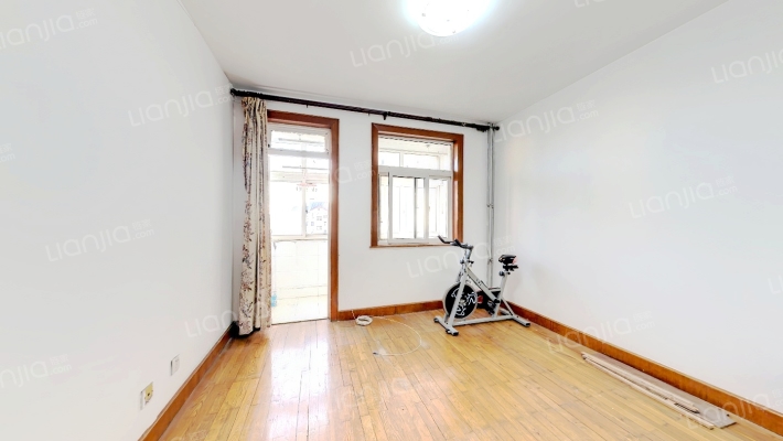 团岛路12-42号二手房实景图