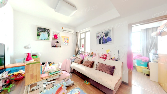 大连天地悦翠台二期二手房实景图