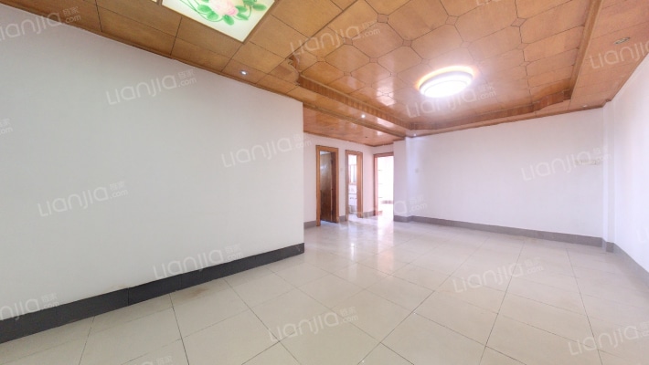 新景楼(黄埔区)二手房实景图