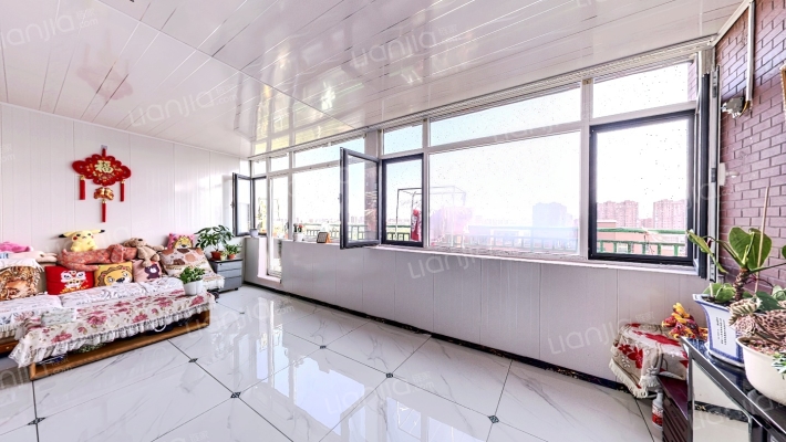 西山湖畔一期二手房实景图