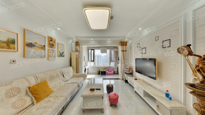 海尔云世界滟澜公馆花园二区二手房实景图