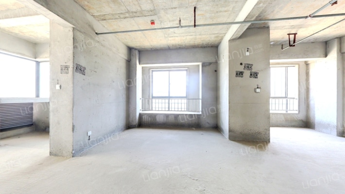 锐轩财富广场二手房实景图