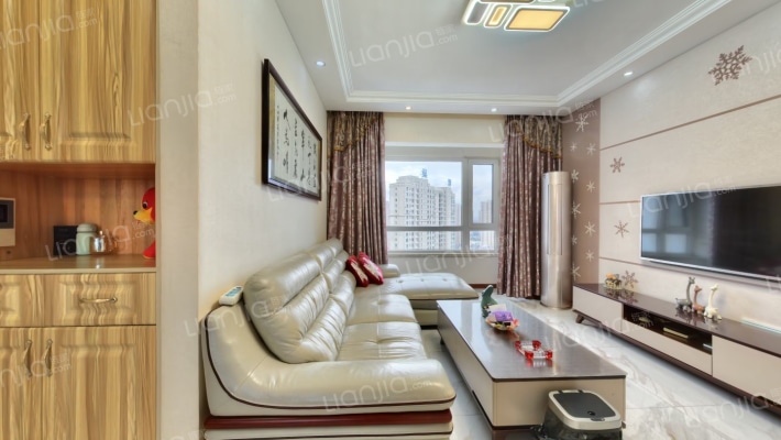 沿海鉴筑二手房实景图