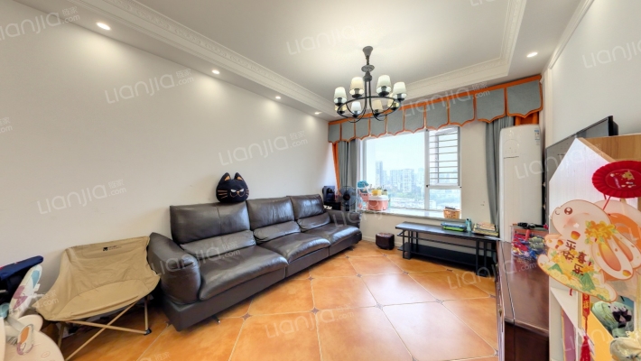 合能珍宝金楠二手房实景图