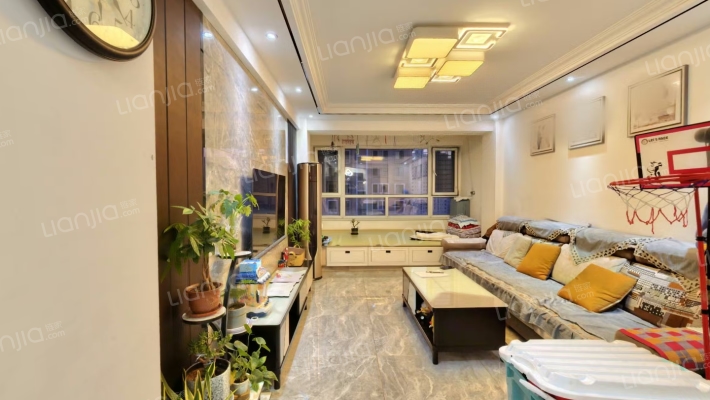 步阳江南甲第一期二手房实景图