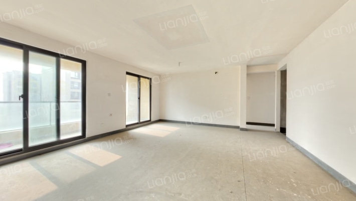 融创太湖御园二手房实景图