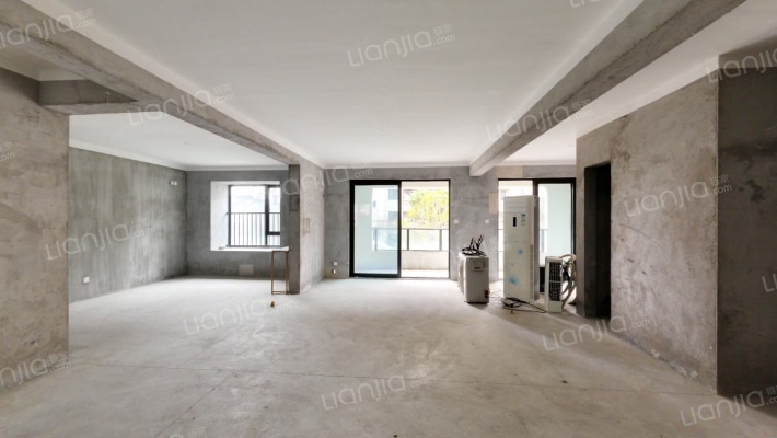 中梁湖栖云庐二手房实景图