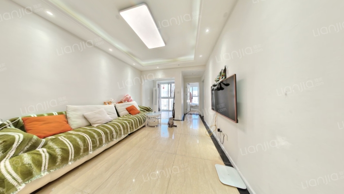 蓝润华府春天二手房实景图