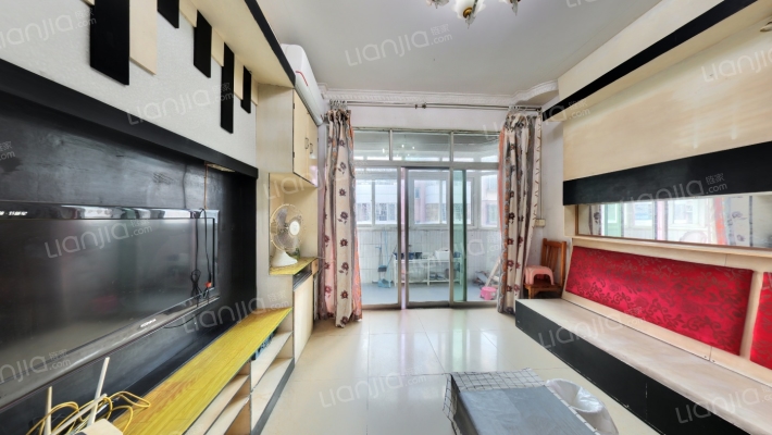 广鸿新村二手房实景图