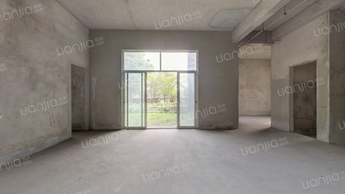 保利城温莎堡二手房实景图