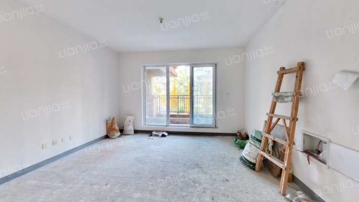 堰山和畔三期二手房实景图