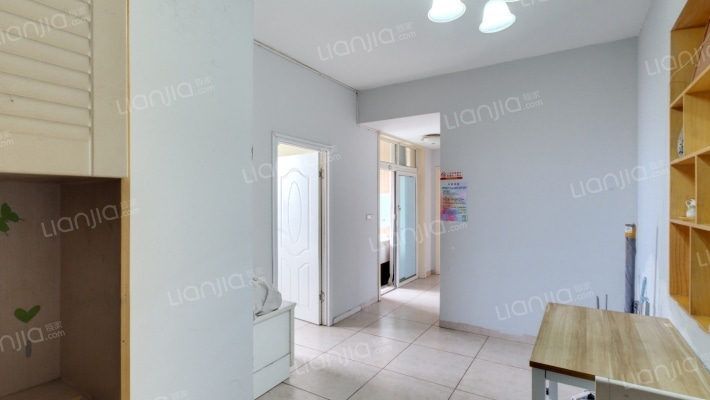 鹏润蓝海A区二手房实景图