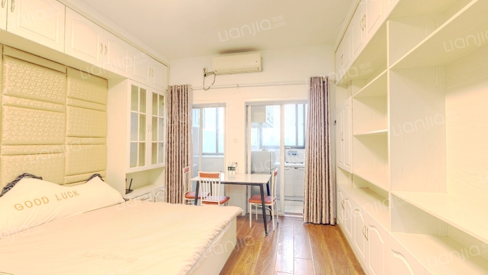 宝龙公寓二手房实景图