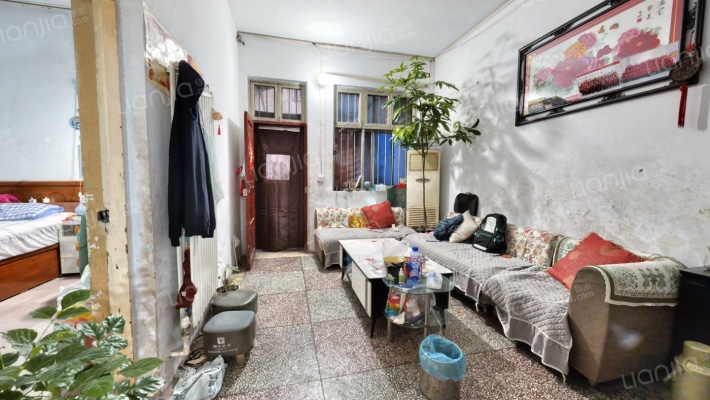 经贸委家属院二手房实景图