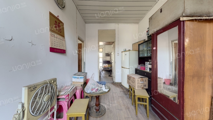 为群二村二手房实景图