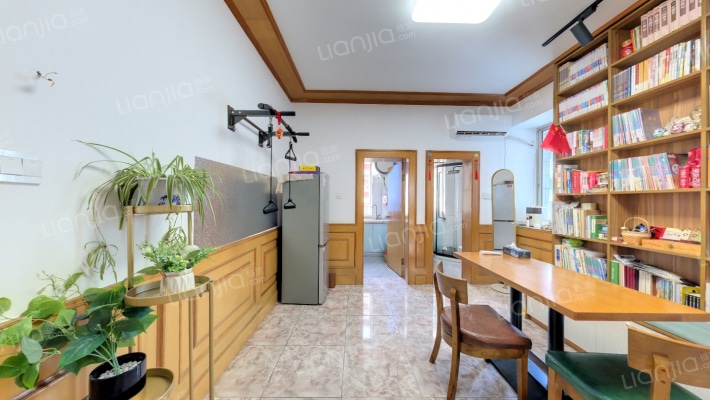 黄海路20号二手房实景图