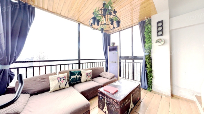 曼哈顿一期二手房实景图