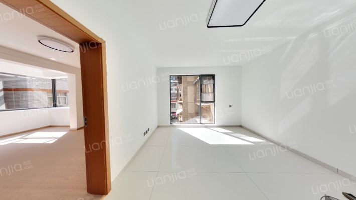 西坝新村651号二手房实景图