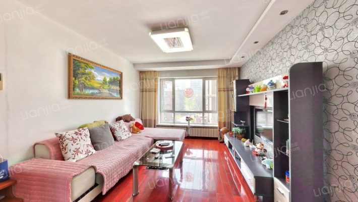 瑞士风情小镇一期二手房实景图