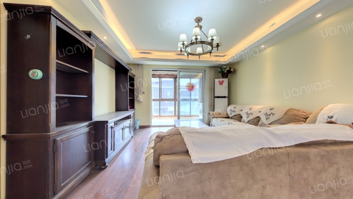 万科璞悦山二手房实景图