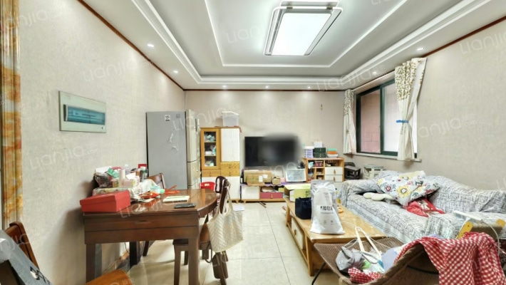 卫星花园二手房实景图