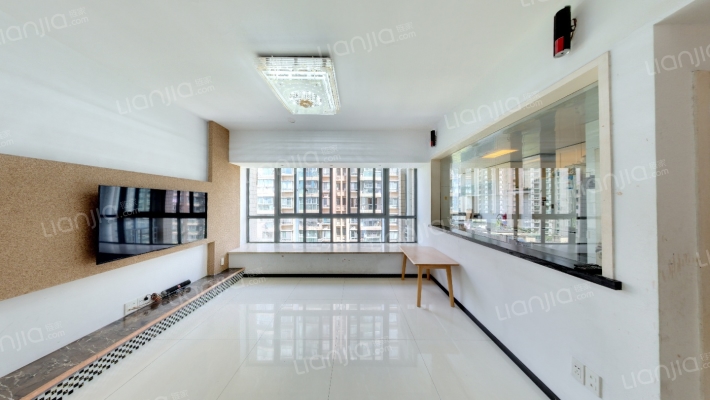 蓝色霞湾二手房实景图