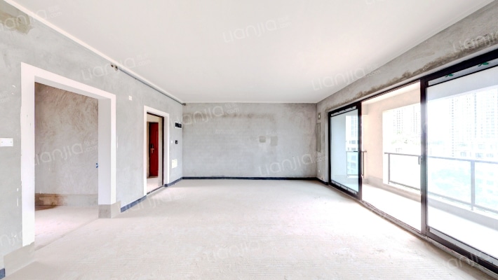 鲁能泰山7号八街区二手房实景图