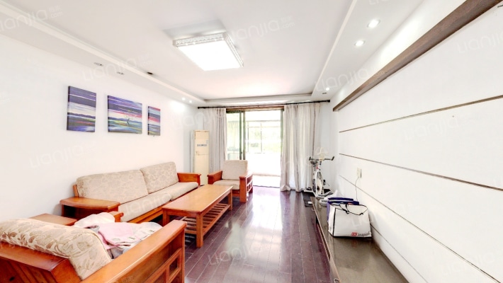 清泉花园二手房实景图