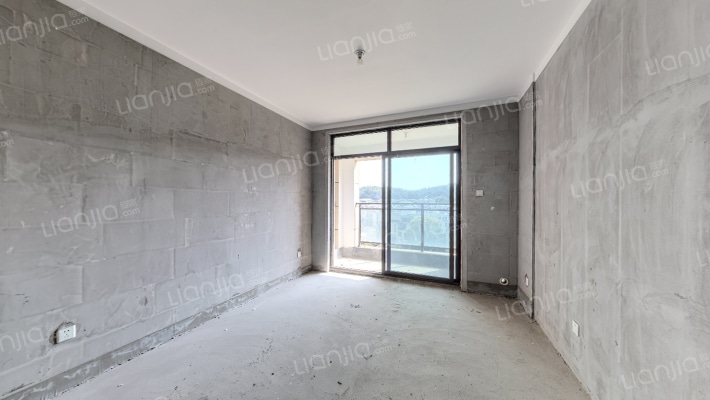 长房平和墅观山月二手房实景图